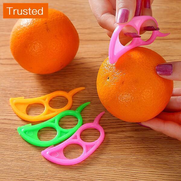 1PCS Creative Orange Peelers Zesters Lemon Slicer Fruit Stripper Easy Opener Citrus Knife Kitchen Tools Gadgets (Random Color)