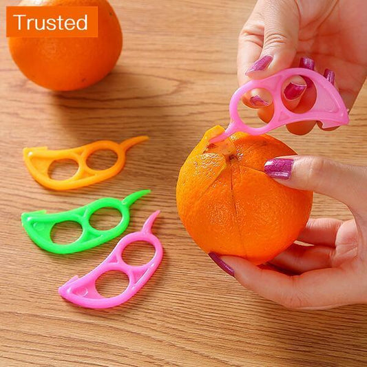 1PCS Creative Orange Peelers Zesters Lemon Slicer Fruit Stripper Easy Opener Citrus Knife Kitchen Tools Gadgets (Random Color)