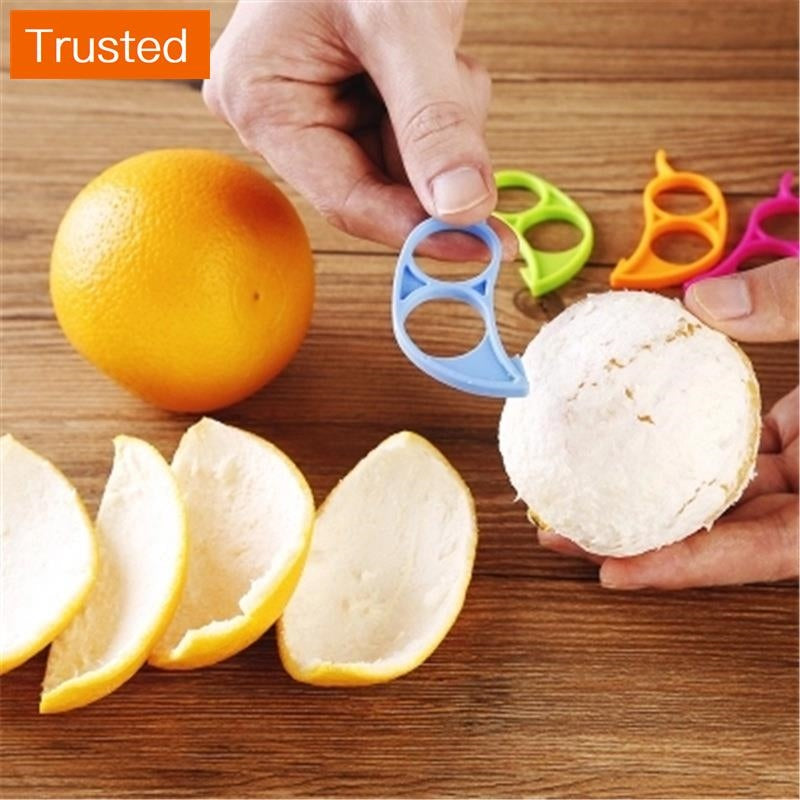 1PCS Creative Orange Peelers Zesters Lemon Slicer Fruit Stripper Easy Opener Citrus Knife Kitchen Tools Gadgets (Random Color)