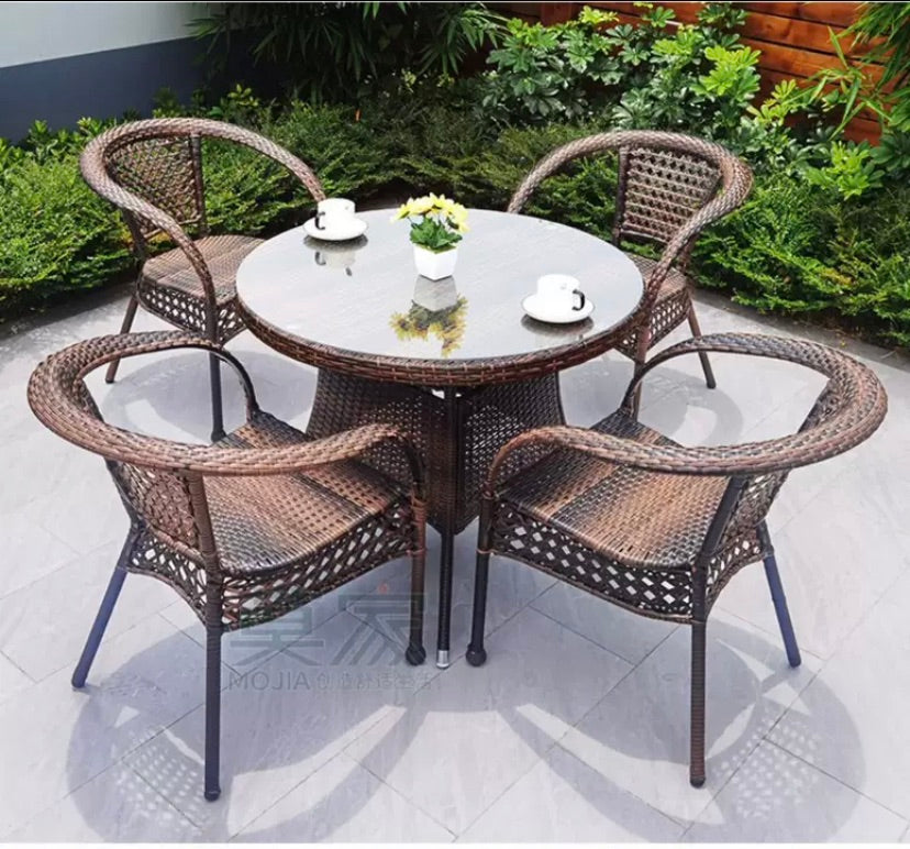 Mulitiple Variations outdoor leisure table and chair combination