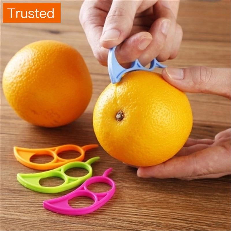 1PCS Creative Orange Peelers Zesters Lemon Slicer Fruit Stripper Easy Opener Citrus Knife Kitchen Tools Gadgets (Random Color)